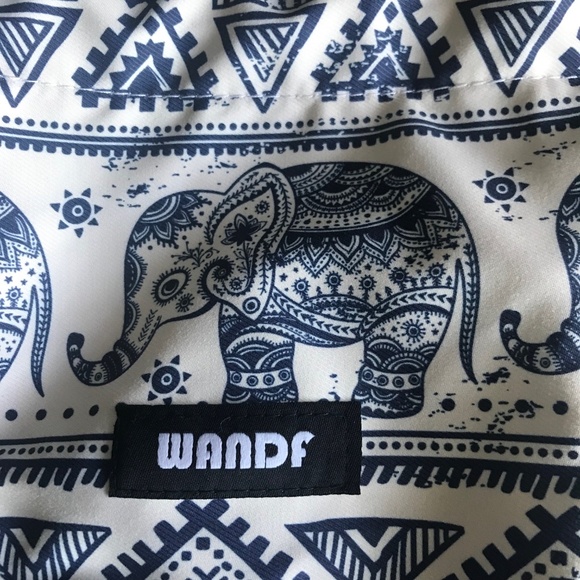 Elephant Print Drawstring Backpack - Picture 3 of 8